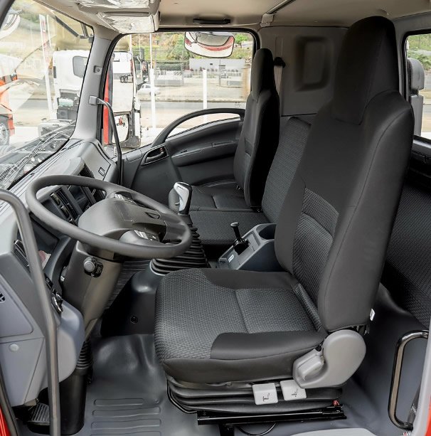 foto_motor_ql_FTR_1180_interior_02